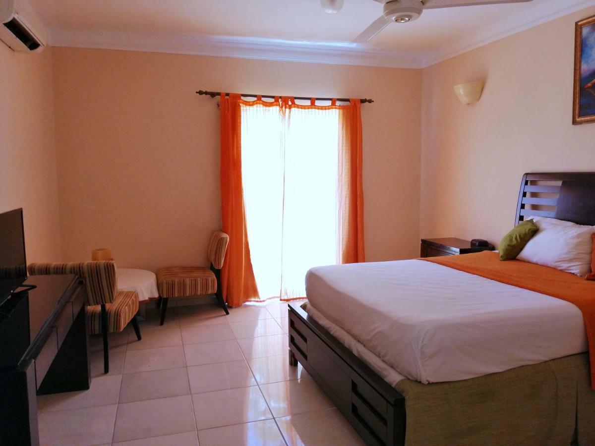 Hotel Dominicana Plus Bavaro Luaran gambar